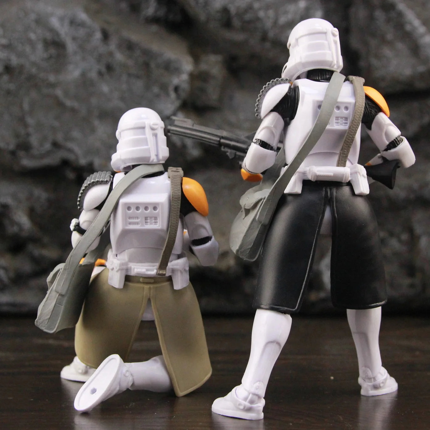 Figura Star Wars 212° Batallón de Ataque – 2ª Compañía Aerotransportada Sniper Trooper 6”